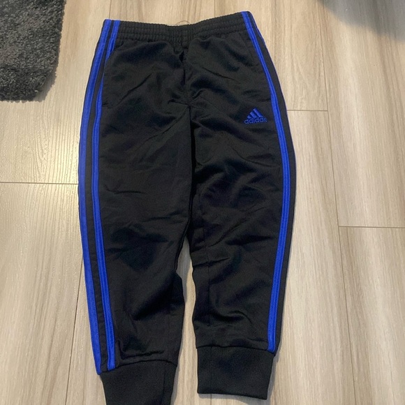 Adidas Joggers Size 4 - Picture 1 of 1